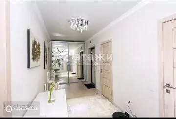 3-комнатная квартира, этаж 8 из 9, 101 м²