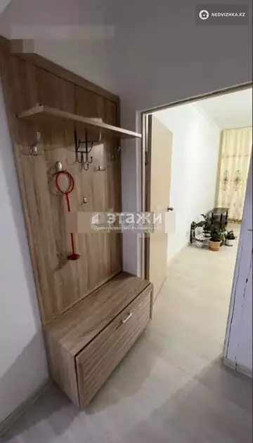 2-комнатная квартира, этаж 3 из 9, 64 м²