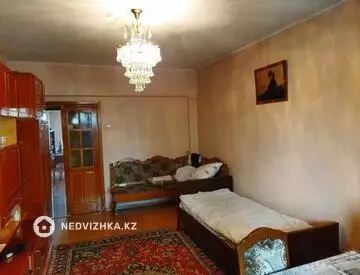 1-комнатная квартира, этаж 4 из 5, 60 м²