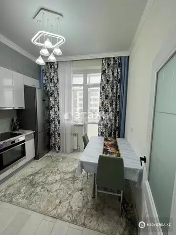 2-комнатная квартира, этаж 8 из 10, 43 м²