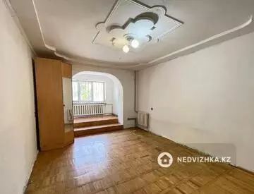 3-комнатная квартира, этаж 2 из 5, 100 м²