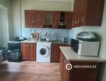 1-комнатная квартира, этаж 3 из 5, 39 м²