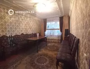 4-комнатная квартира, этаж 3 из 5, 76 м²