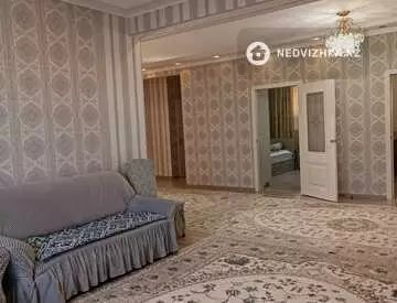 6-комнатный дом, 4 соток, 215 м²