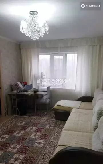 3-комнатная квартира, этаж 4 из 5, 63 м²