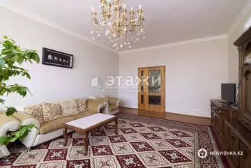 145.4 м², 4-комнатная квартира, этаж 2 из 3, 145 м², изображение - 1