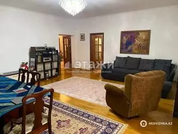 3-комнатная квартира, этаж 3 из 11, 161 м²