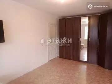 1-комнатная квартира, этаж 4 из 10, 35 м²