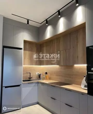 2-комнатная квартира, этаж 9 из 9, 65 м²