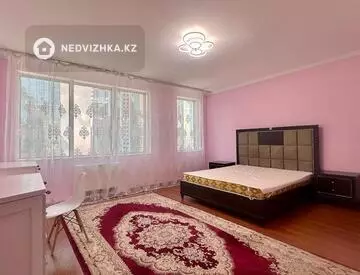3-комнатная квартира, этаж 12 из 30, 108 м²