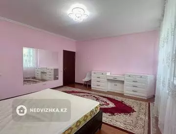 3-комнатная квартира, этаж 12 из 30, 108 м²