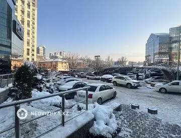 3-комнатная квартира, этаж 12 из 30, 108 м²