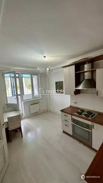 2-комнатная квартира, этаж 12 из 14, 64 м²