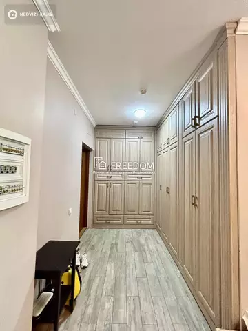 2-комнатная квартира, этаж 30 из 43, 92 м²