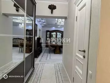 3-комнатная квартира, этаж 5 из 8, 100 м²