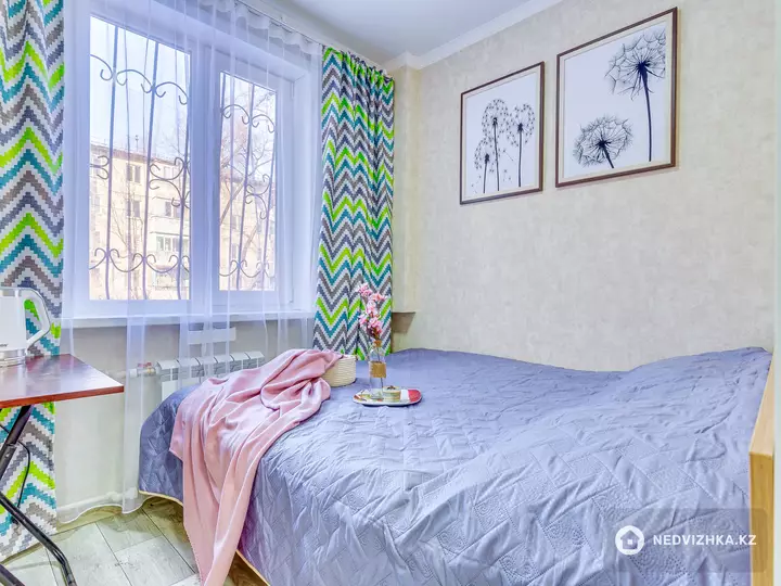 10 м², 1-комнатная квартира, этаж 1 из 5, 10 м², посуточно, изображение - 1