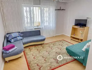 2-комнатная квартира, этаж 6 из 9, 60 м², посуточно