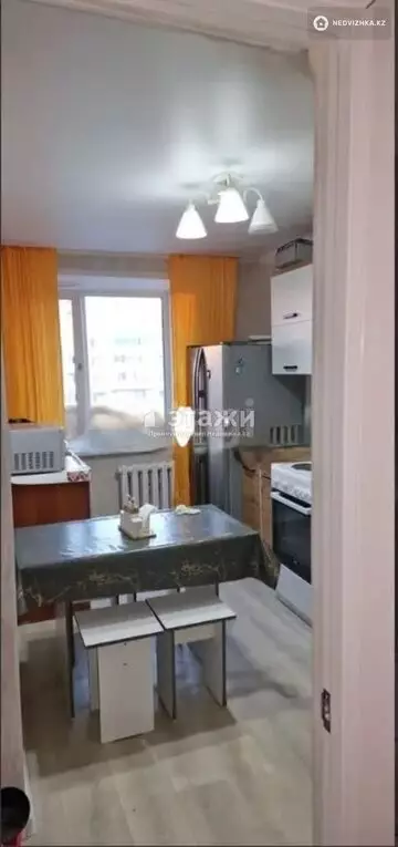 2-комнатная квартира, этаж 3 из 6, 60 м²