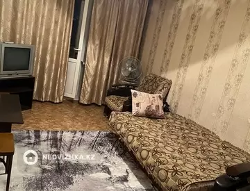 2-комнатная квартира, этаж 3 из 4, 45 м², Посуточно