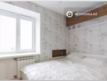 1-комнатная квартира, этаж 3 из 13, 30 м², По часам