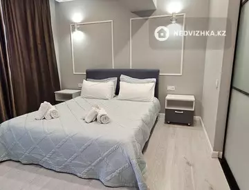 1-комнатная квартира, этаж 11 из 12, 50 м², посуточно