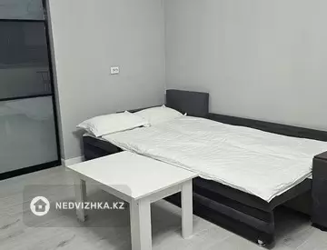 1-комнатная квартира, этаж 11 из 12, 50 м², посуточно