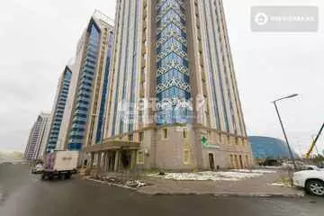 3-комнатная квартира, этаж 21 из 24, 70 м²