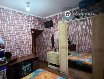 3-комнатная квартира, этаж 2 из 5, 60 м²