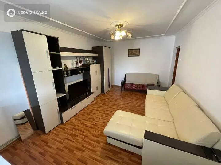 80.5 м², 4-комнатная квартира, этаж 5 из 5, 80 м², изображение - 1