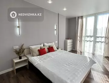 2-комнатная квартира, этаж 4 из 14, 48 м², посуточно