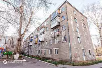 1-комнатная квартира, этаж 3 из 5, 32 м²