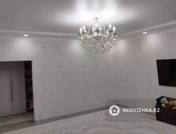 3-комнатная квартира, этаж 2 из 11, 115 м²