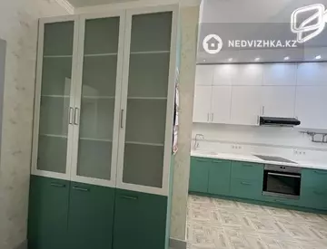 3-комнатная квартира, этаж 2 из 4, 104 м²