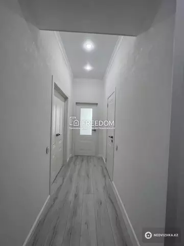 2-комнатная квартира, этаж 2 из 9, 65 м²