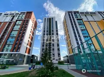 3-комнатная квартира, этаж 10 из 24, 90 м²