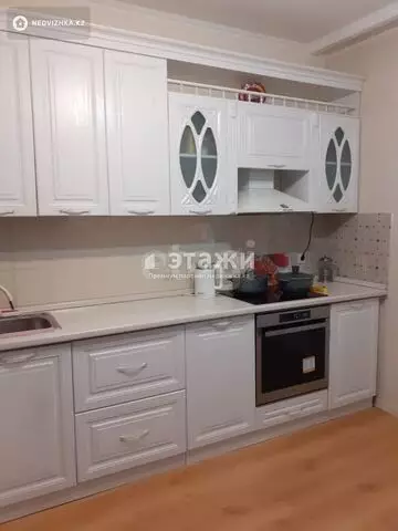 3-комнатная квартира, этаж 8 из 9, 80 м²