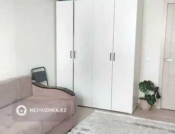 1-комнатная квартира, этаж 1 из 12, 40 м²