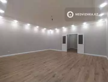 3-комнатная квартира, этаж 3 из 9, 121 м²