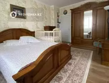 3-комнатная квартира, этаж 7 из 10, 100 м²