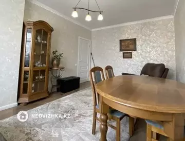 3-комнатная квартира, этаж 7 из 10, 100 м²