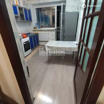 2-комнатная квартира, этаж 4 из 5, 58 м²
