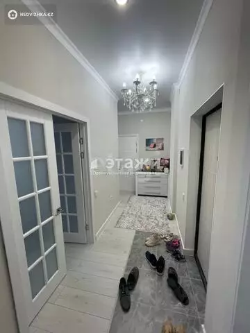 2-комнатная квартира, этаж 8 из 18, 57 м²