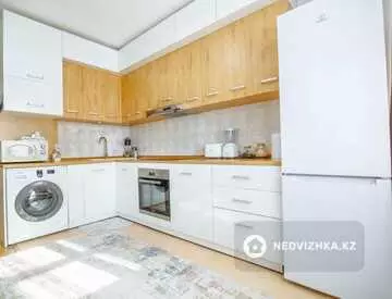 1-комнатная квартира, этаж 12 из 13, 50 м²