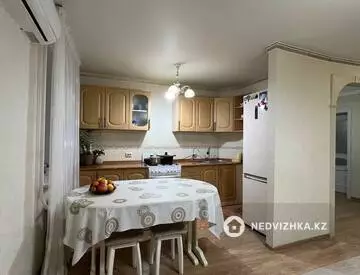 4-комнатная квартира, этаж 3 из 6, 76 м²