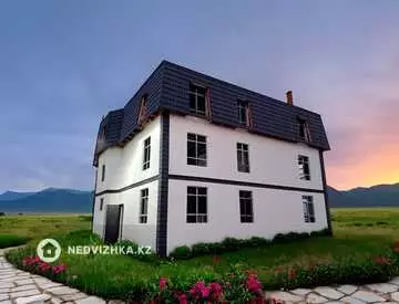 1-комнатная квартира, этаж 3 из 3, 37 м²
