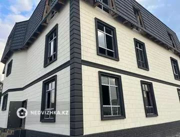 1-комнатная квартира, этаж 3 из 3, 37 м²