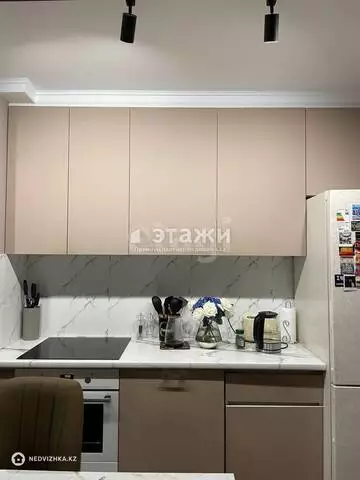 2-комнатная квартира, этаж 17 из 21, 42 м²