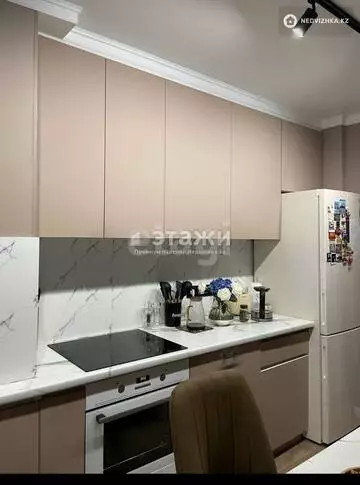 2-комнатная квартира, этаж 17 из 21, 42 м²