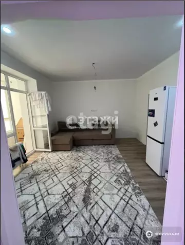 2-комнатная квартира, этаж 3 из 10, 43 м²