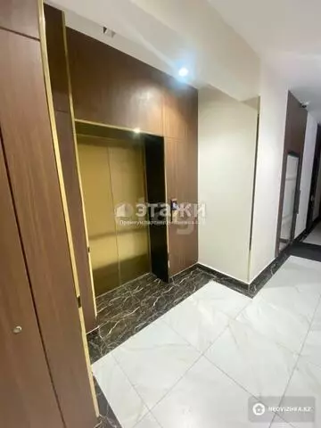 1-комнатная квартира, этаж 2 из 9, 38 м²